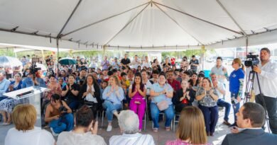 Sari Pérez inaugura la primera Feria del Libro en Frontera