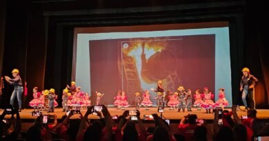 Pequeños corazones, grandes homenajes: niños recuerdan a los obreros de AHMSA