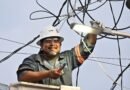 Rehabilita Sari Pérez el alumbrado en el ejido 8 de Enero
