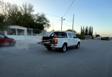 ARRANCA YESICA SIFUENTES LABORES DE FUMIGACIÓN EN COLONIAS DE CASTAÑOS