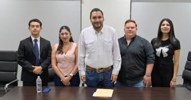 Carlos Villarreal impulsa talento con Premio Municipal de la Juventud 2025