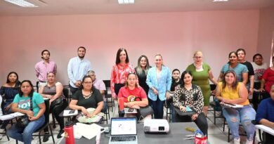 Sari Pérez impulsa a emprendedores de Frontera con curso de marketing