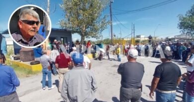 Exobreros de AHMSA se mantienen firmes: no saldrá equipo hasta que se les pague